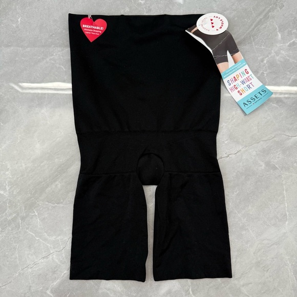 Women’s Assets By Spanx Shaping High-Waist Short Shapewear Small - Picture 1 of 16